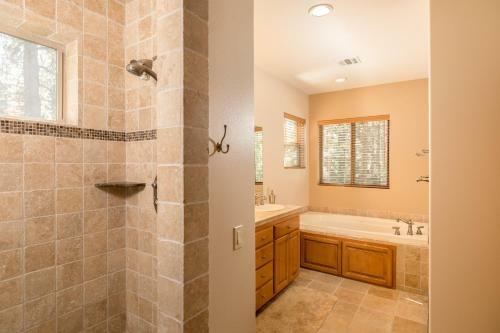Camp Winterset - Walking Distance To Summit Mountain And Your Own Private Spa!
