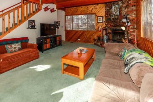 Black Diamonds View - 1917 By Big Bear Vacations