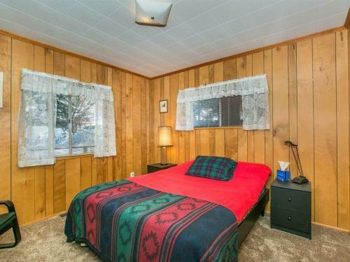 Cozy Bear - 1948 By Big Bear Vacations