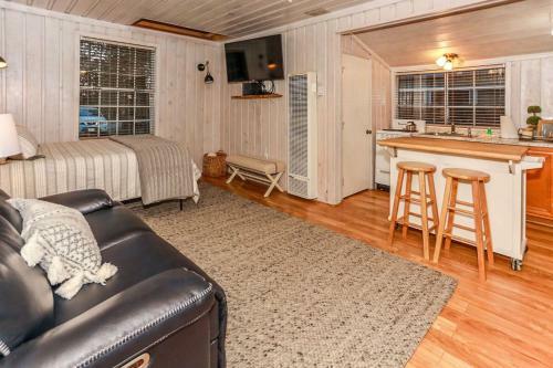 Winter Pines Cabin - 1898 By Big Bear Vacations