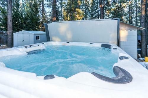 Winter Pines Cabin - 1898 By Big Bear Vacations