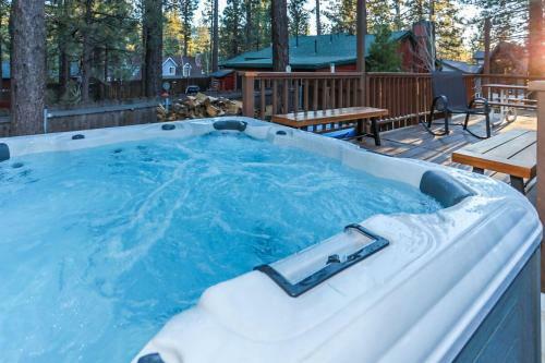 Winter Pines Cabin - 1898 By Big Bear Vacations