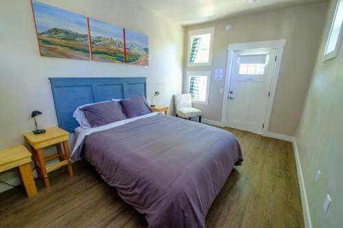 Hostal Eastside Guesthouse And Bivy