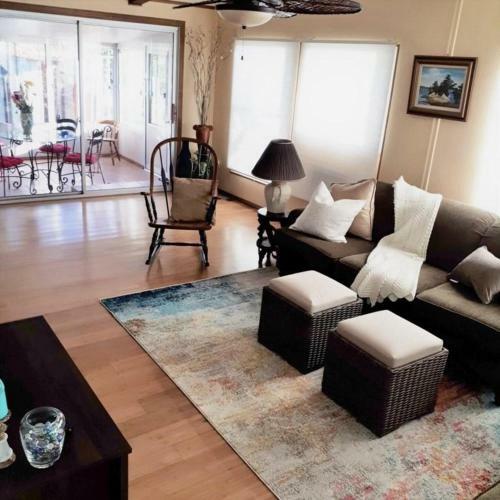 Roadrunner Club 283 Home