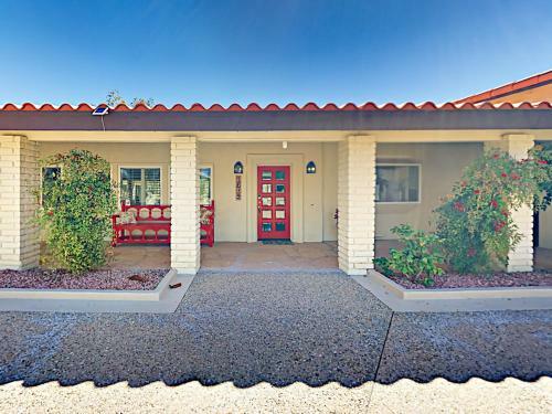 Classic Mid-century Deanza Home Home