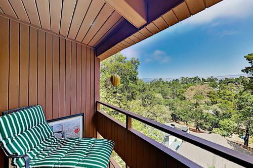 The Silver Lady - Retro-chic Retreat - Near Beach Home
