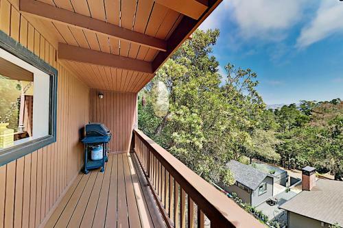 The Silver Lady - Retro-chic Retreat - Near Beach Home