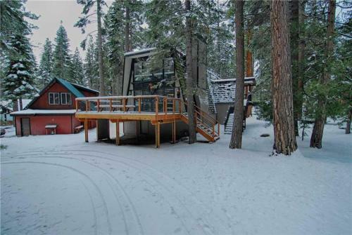 Agate Bay Chalet (cabin)