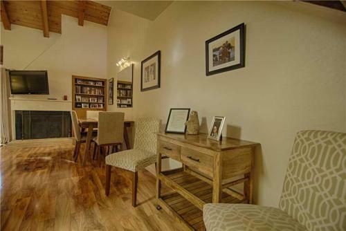Carnelian Woods Condo (condo)