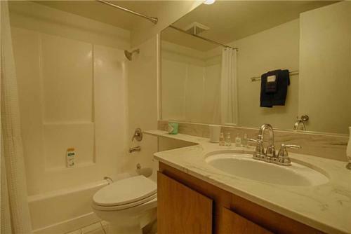 Carnelian Woods Condo (condo)