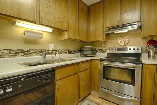 Carnelian Woods Condo (condo)