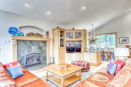 Agate Road Retreat
