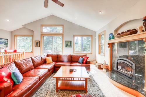 Agate Road Retreat