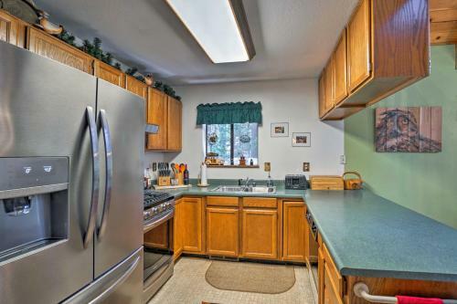 Cabin With Wraparound Deck In Big Trees Village!
