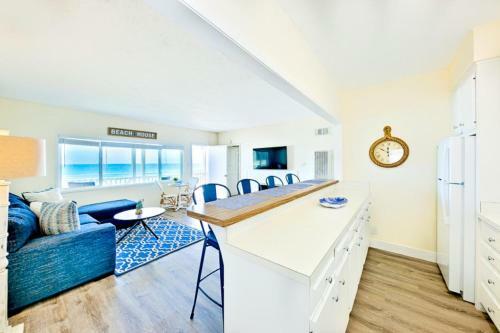 Cb-244d Ocean Point Carlsbad 3 Units