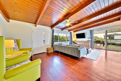 Cb-210c - Acacia Seabreeze Condo Compound