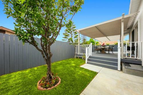 Cb-119 Modern Tamarack Cottage