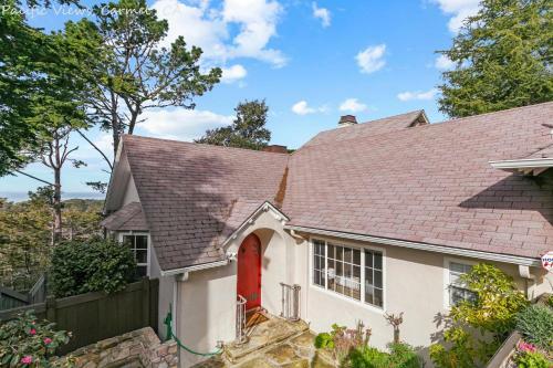 Carmel 4 Bedroom 4 Bath With Panoramic Pacific Views