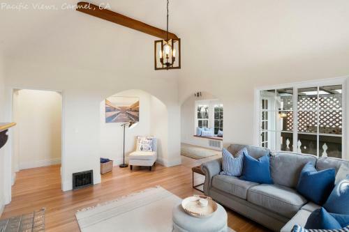 Carmel 4 Bedroom 4 Bath With Panoramic Pacific Views