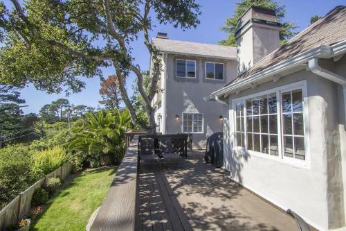 Carmel 4 Bedroom 4 Bath With Panoramic Pacific Views