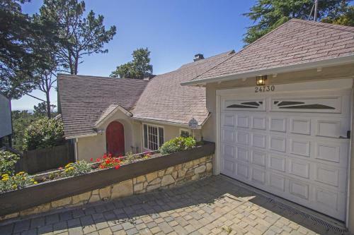 Carmel 4 Bedroom 4 Bath With Panoramic Pacific Views