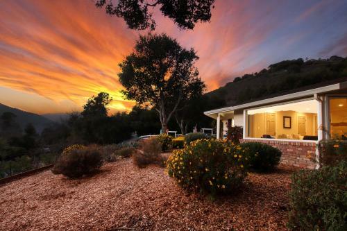 Wine Country Paradise - Private 1-acre Estate Home