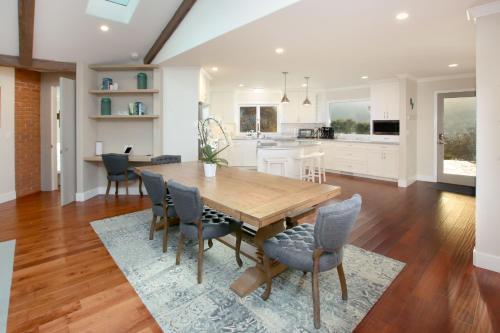 Wine Country Paradise - Private 1-acre Estate Home