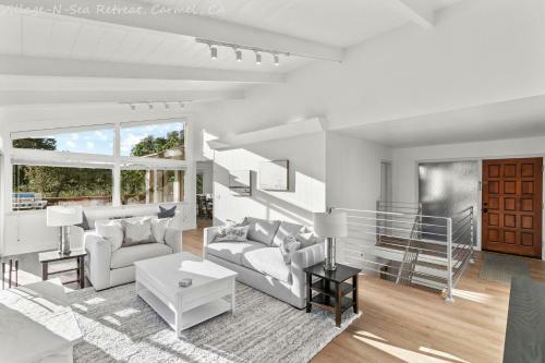 Newly Remodeled 4 Bed 3 Bath Close To Town And Beach