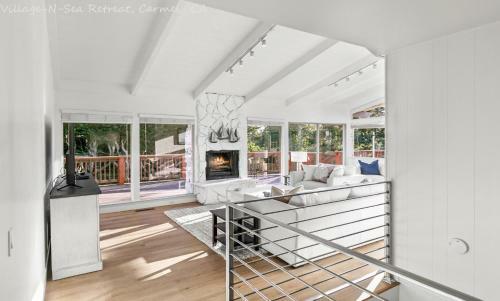 Newly Remodeled 4 Bed 3 Bath Close To Town And Beach