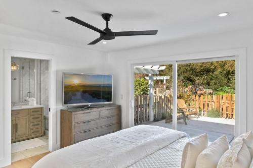 Fully Updated Three Bedroom Home With Hot Tub