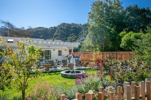 Fully Updated Three Bedroom Home With Hot Tub