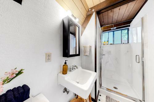 Sway Chalet