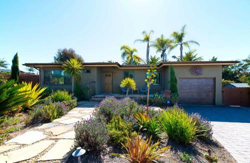 Oceanfront Gem - Fire Pit - Walk To Terra Mar Beach Home