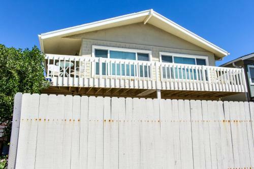 Cayucos Beach Estate