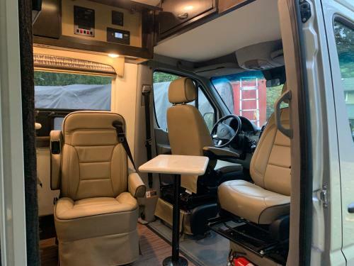 Mercedes Sprinter Galleria 24'