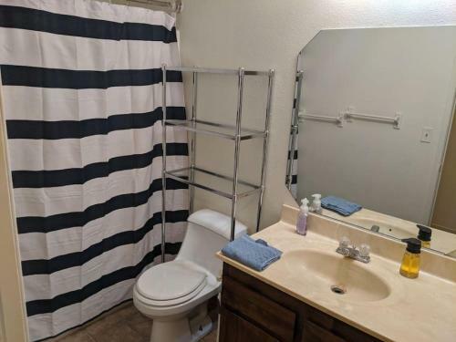 Comfortable And Convenient 2 Bedroom Hideaway