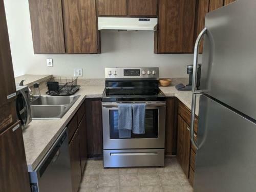 Convenient 2 Bedroom Home With Deluxe Beds