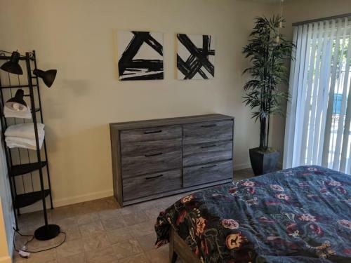 Cozy 2 Bedroom Space With Patio And Hot Tub
