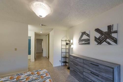 Cozy 2 Bedroom Space With Patio And Hot Tub
