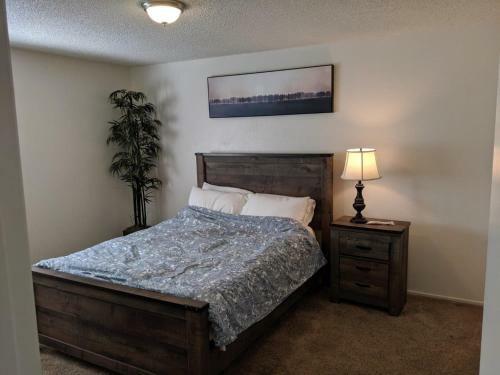 Super Convenient And Quiet Location, 2 Bedroom Home