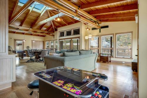 Woodhawk Vineyards Estate