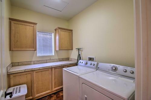 House With Mountain Views - 13 Mi To Dt Palm Springs