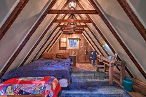 Cozy, Pet-friendly Mtn Cabin About 1 Mi To Lake Gregory
