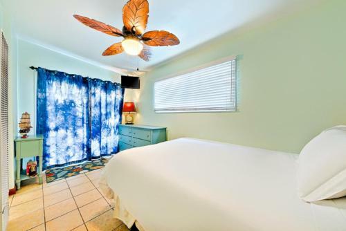 Dp-173-beach Front Relaxation II