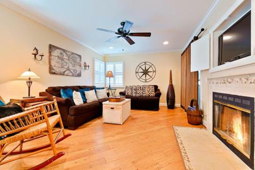 Dp-4 Ritz Pointe Condo
