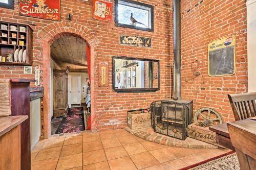 Historic Downtown Escape, Steps To Levee Park