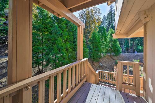 Cabin With Pool Table Less Than 1 Mi To Lake Gregory!