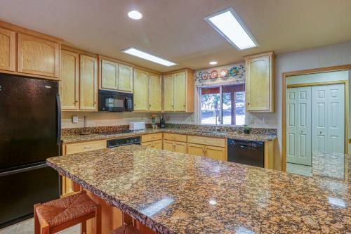 4 Bed 3 Bath Vacation Home In Dorrington