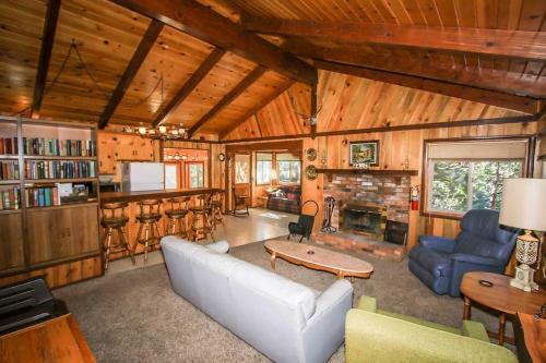 Cabin Idle Ours-933 By Big Bear Vacations