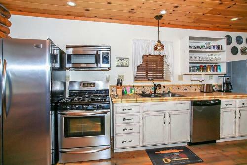 Pleasant Pause-1864 By Big Bear Vacations